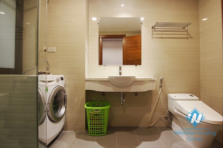 Modern apartment with 02 bedrooms for rent in Xuan dieu st, Tay Ho area